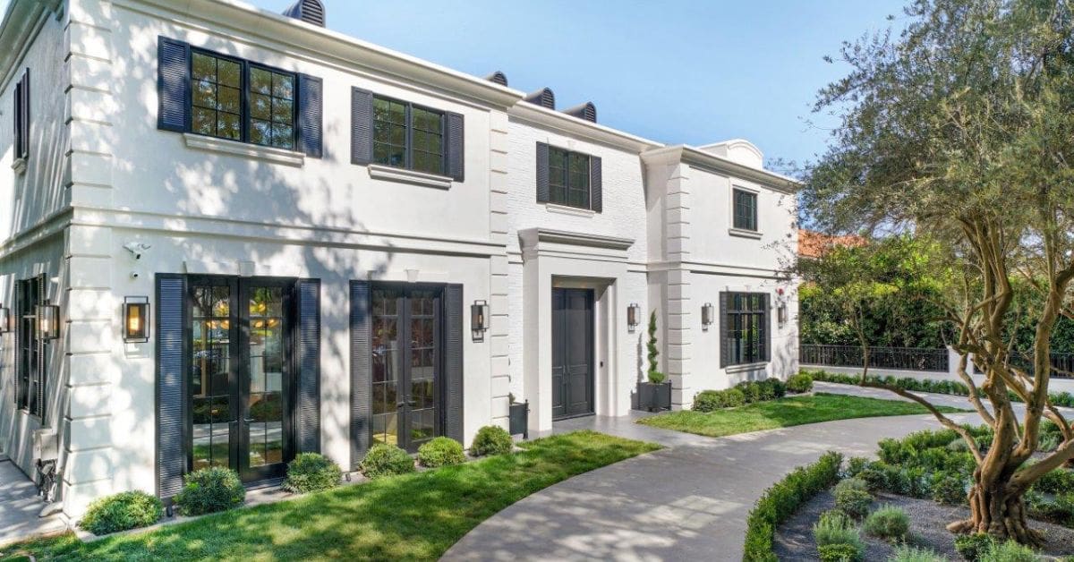 How To Choose the Right Shutter Hardware for Your Home